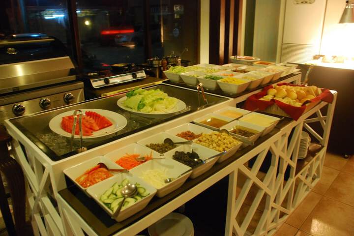 Dining 46 of 59