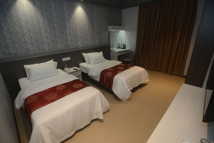 Room 12 of 23