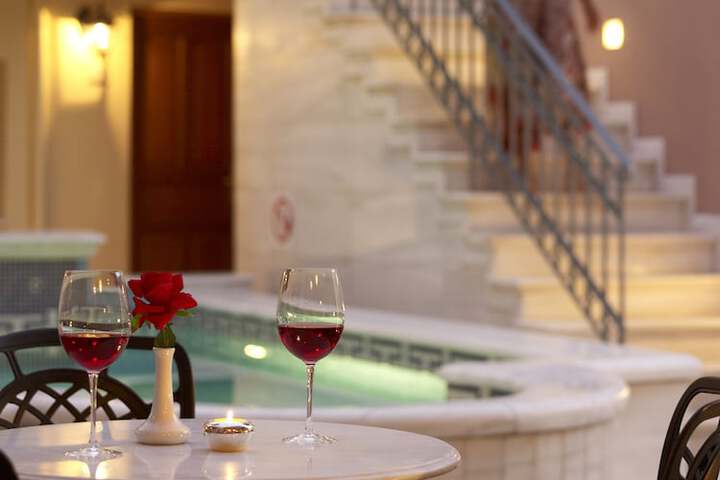 Pool Hotel
