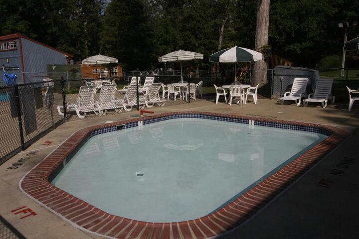Photo of Williamsburg Camping Resort One Bedroom Loft Cabin 4