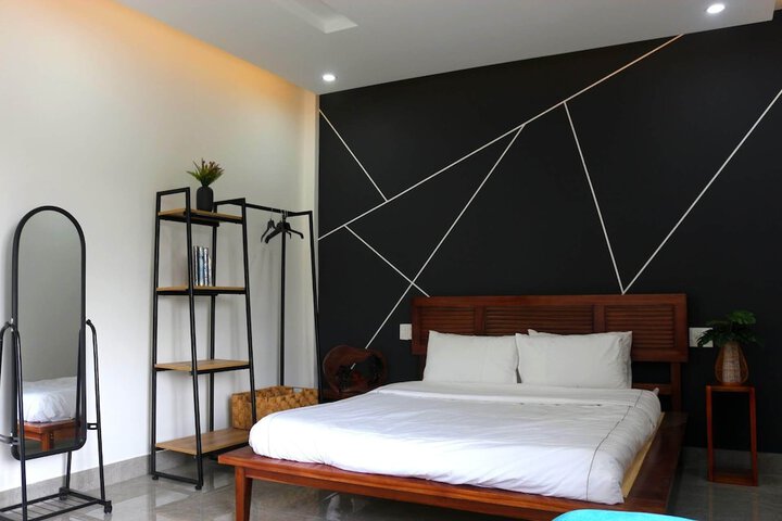 Room 3 of 26