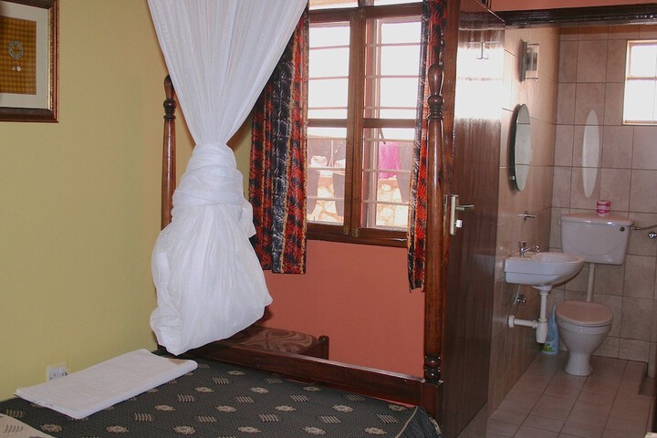 Room 3 of 10