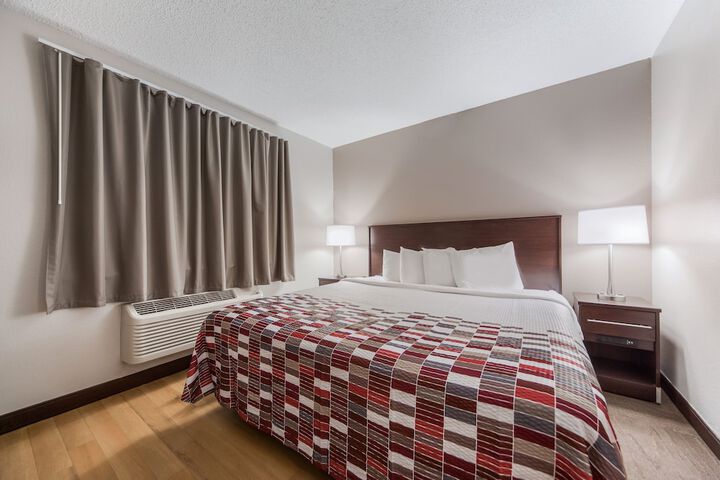 Superior King Bed with Sofa (6 of 25)