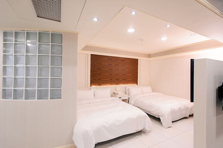 Room 19 of 67