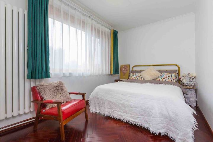 Room 2 of 23