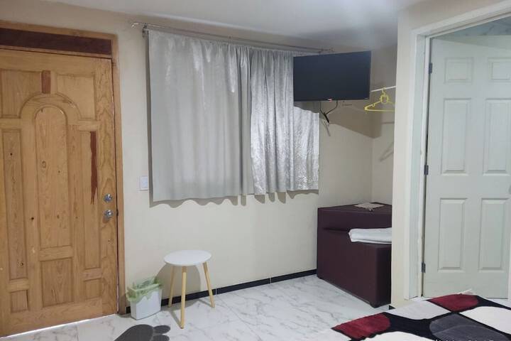 Room 3 of 47