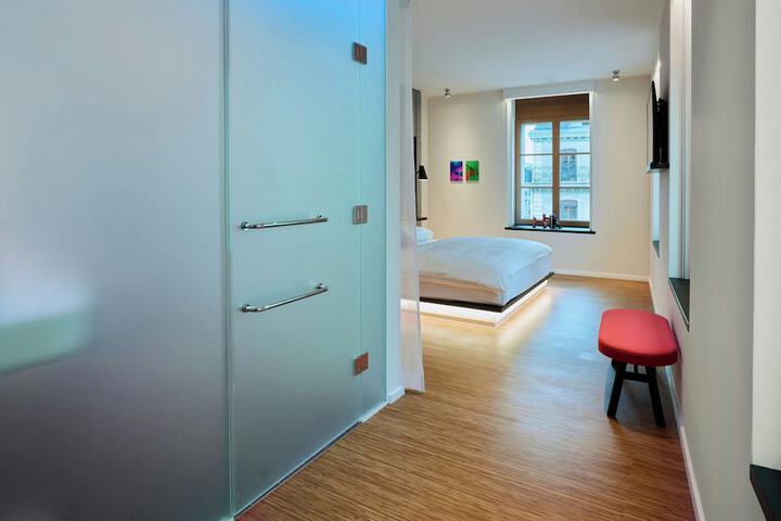 Room 21 of 69