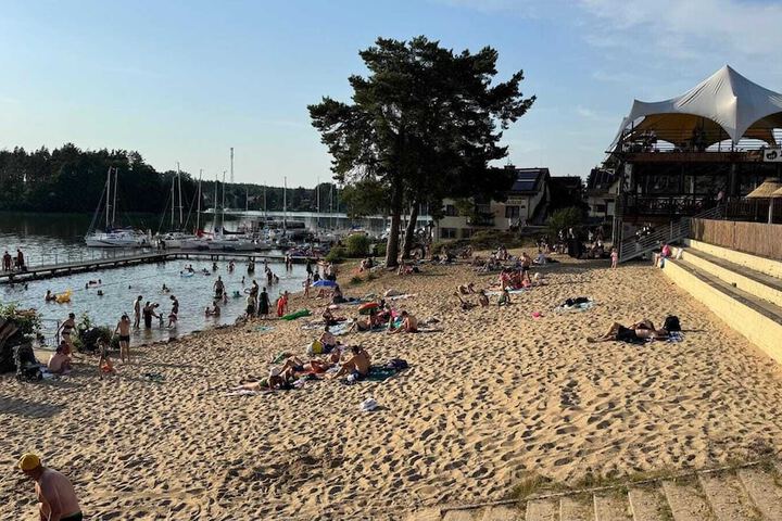 Beach 62 of 75