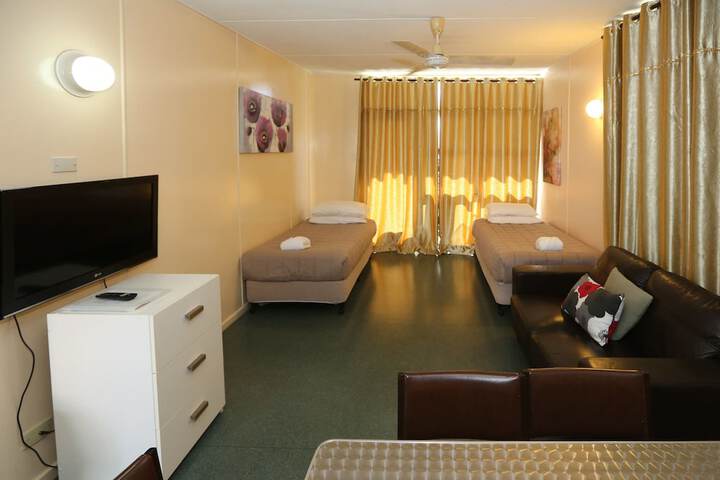 Room 18 of 32