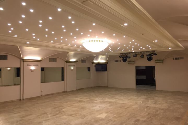 Ballroom/Hall 36 of 45