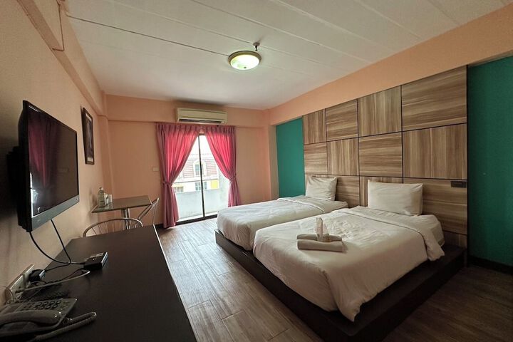 Room 8 of 79