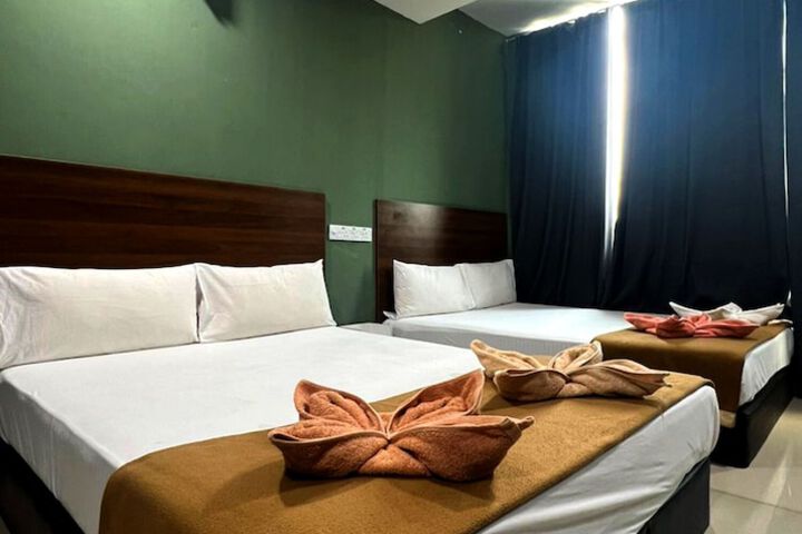 Room 14 of 30