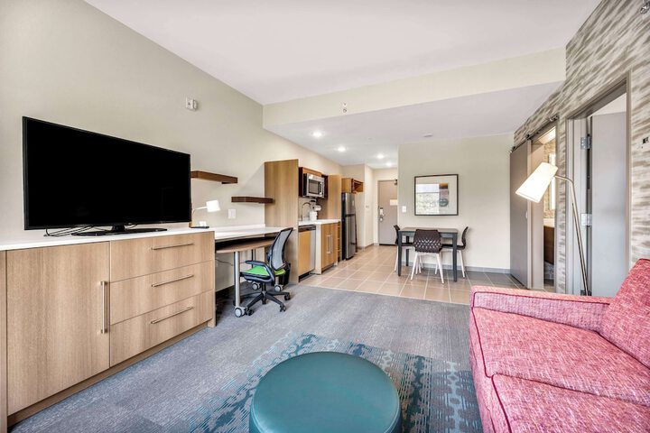 Room 13 of 86