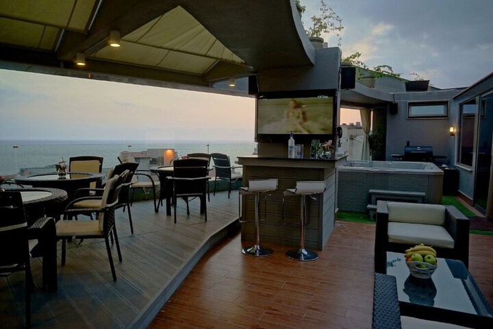 Terrace/Patio 33 of 61