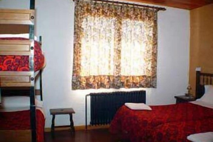 Room 7 of 48