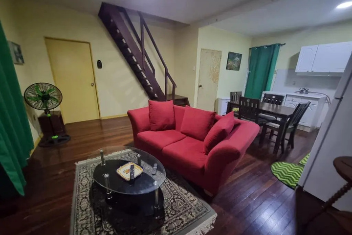 Room 6 of 11