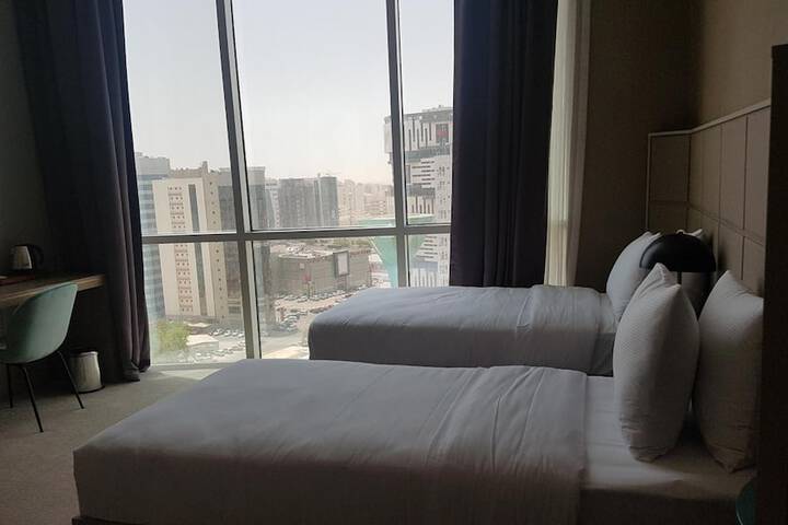 Room 16 of 60