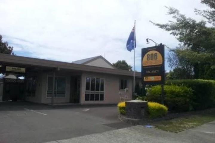 806 Motor Lodge