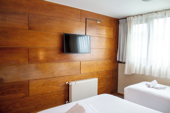 Room 43 of 77