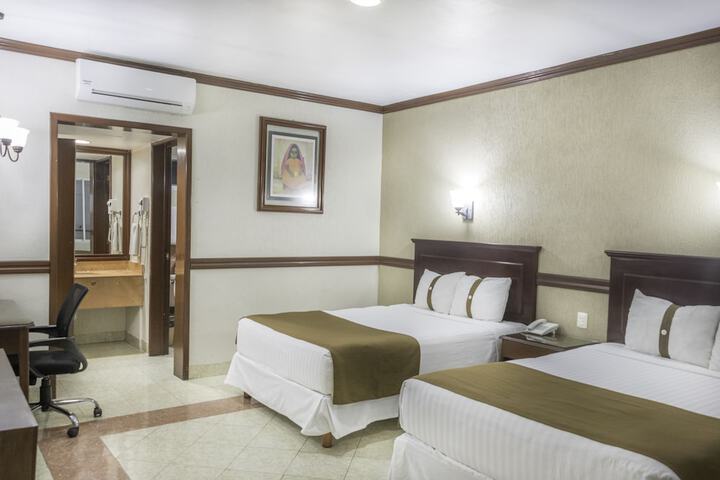 Room 30 of 74