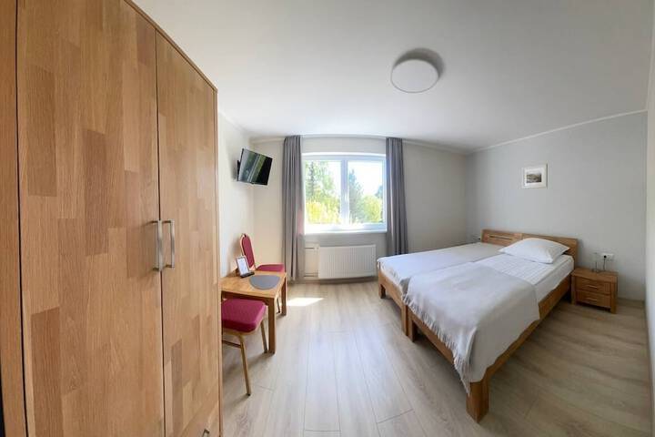 Room 18 of 37