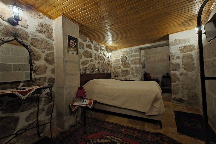 Room 153 of 578