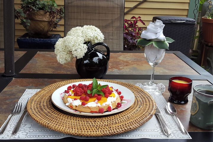 Dining 54 of 95