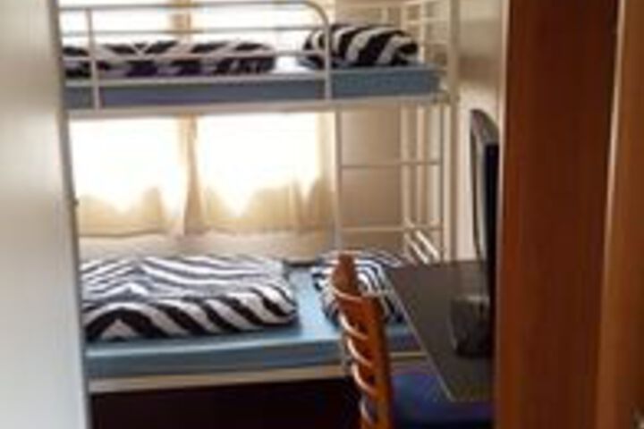 Room 12 of 16
