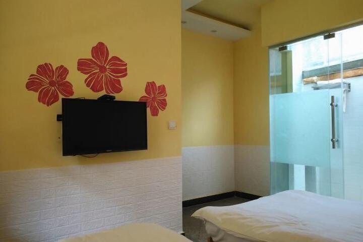 Room 27 of 75