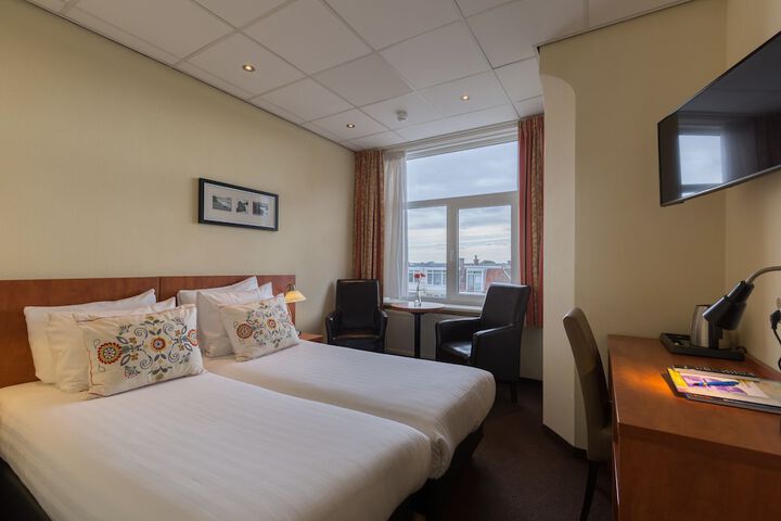 Room 20 of 45
