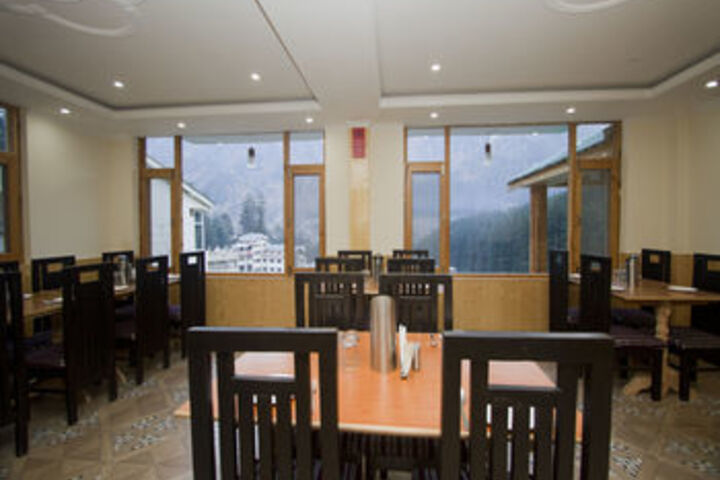 Dining 6 of 25