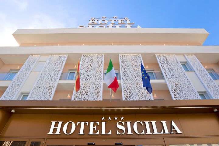 Hotel 19 of 19