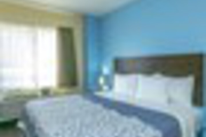 Room 32 of 75
