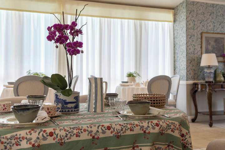 Dining 134 of 147