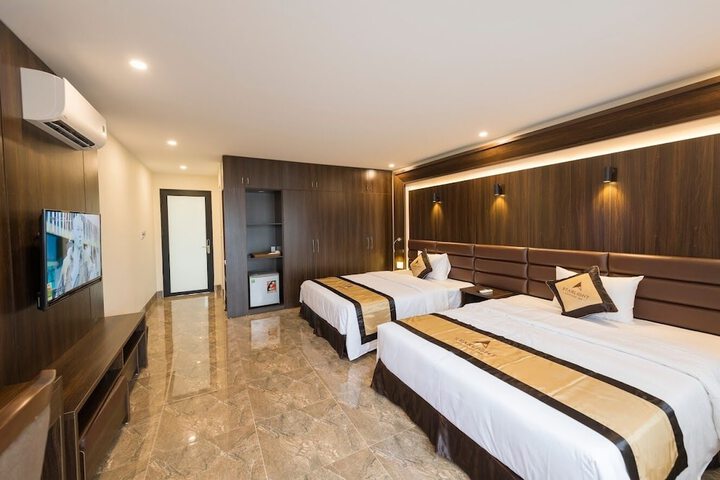 Room 19 of 48