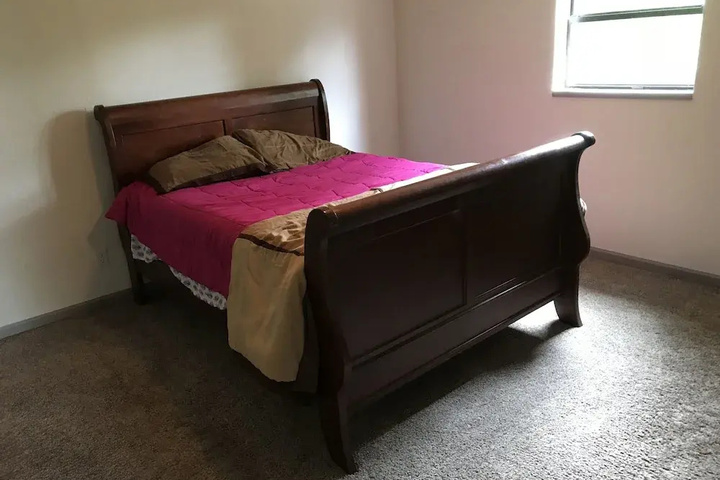 Room 2 of 16
