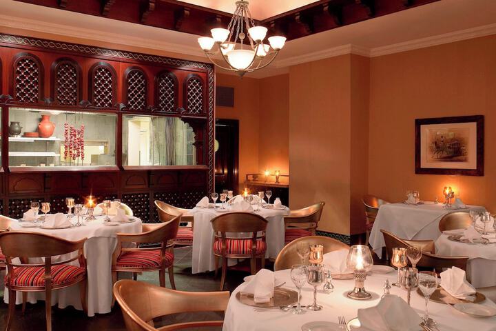 Dining 62 of 98