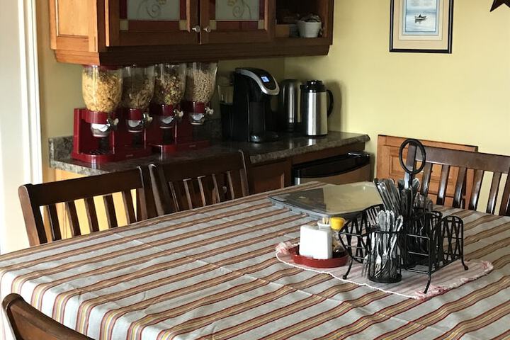 Breakfast/Coffee Service 30 of 40