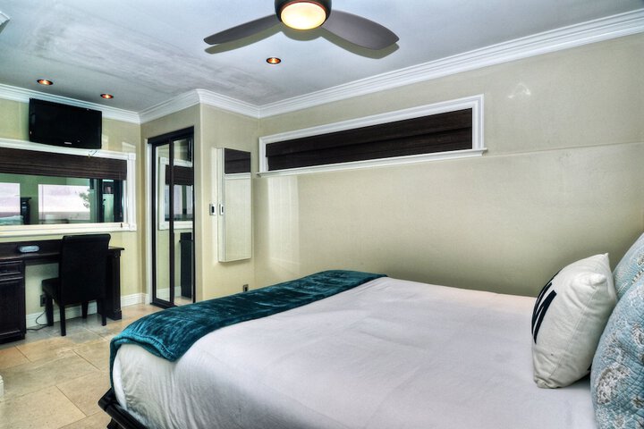 Room 42 of 110