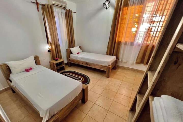 Room 10 of 41