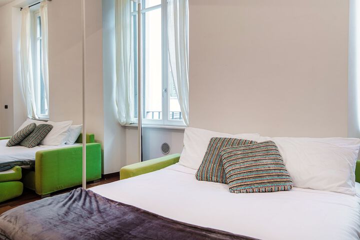 Room 4 of 20