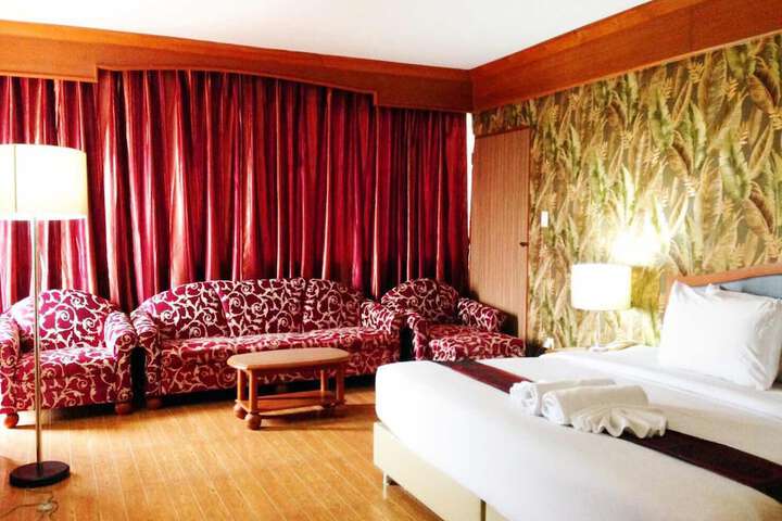 Room 25 of 72