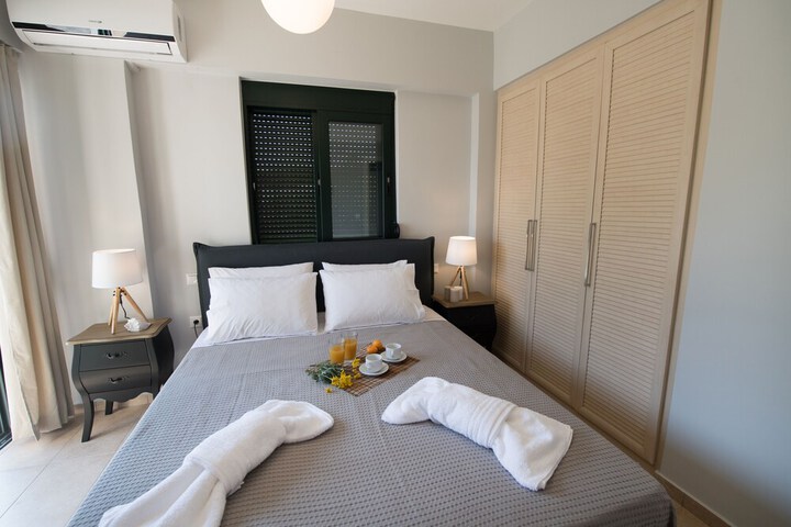 Room 8 of 111
