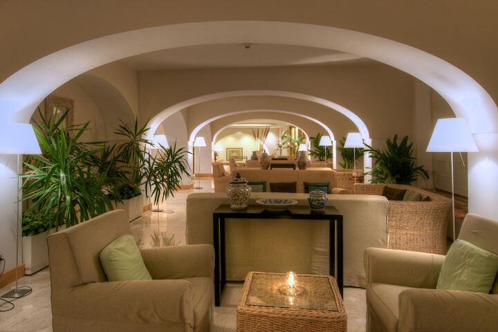 Hotel Lobby