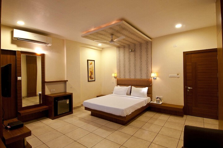 Room 19 of 29