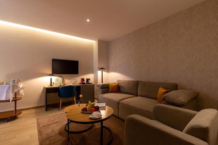Room 5 of 29