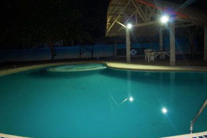 Pool 81 of 124