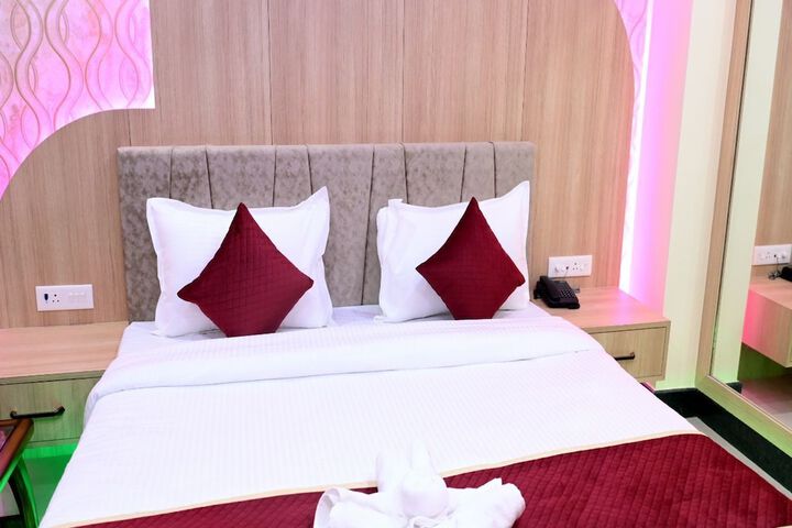 Room 35 of 77