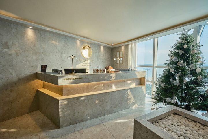 Hotel Interior 4 of 224