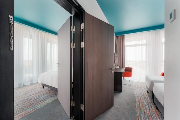 Room 15 of 51